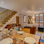 Apartment Biolay, Alpes Agency, Central Chamonix, Sleeps 6 Appartement *