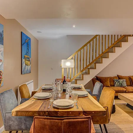 Biolay, Alpes Agency, Chamonix, Sleeps 6 * シャモニー