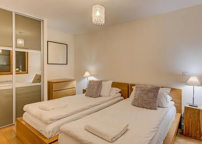 Apartment Biolay, Alpes Agency, Central Chamonix, Sleeps 6 *