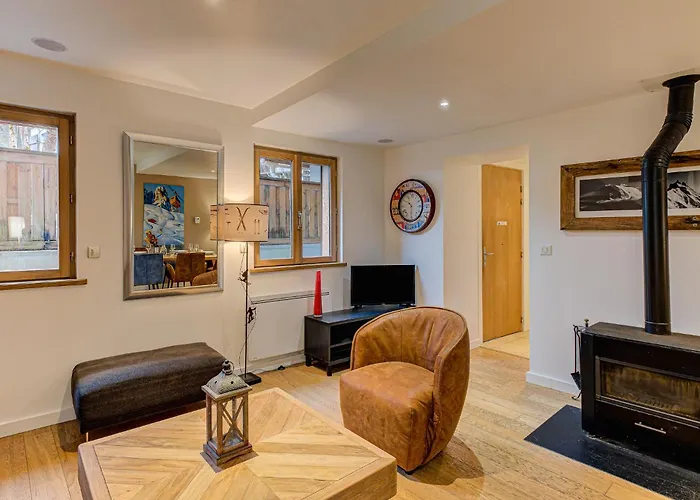 Апартаменты Apartment Biolay, Alpes Agency, Central Chamonix, Sleeps 6