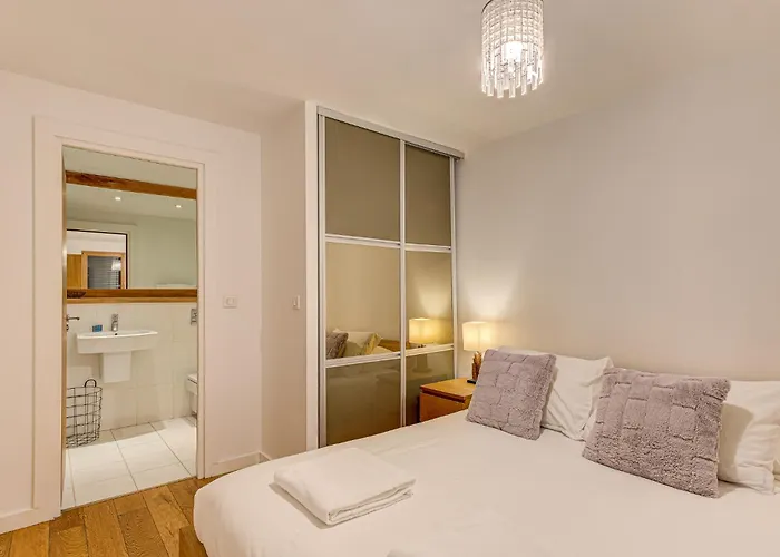 Apartment Biolay, Alpes Agency, Central Chamonix, Sleeps 6 Шамони