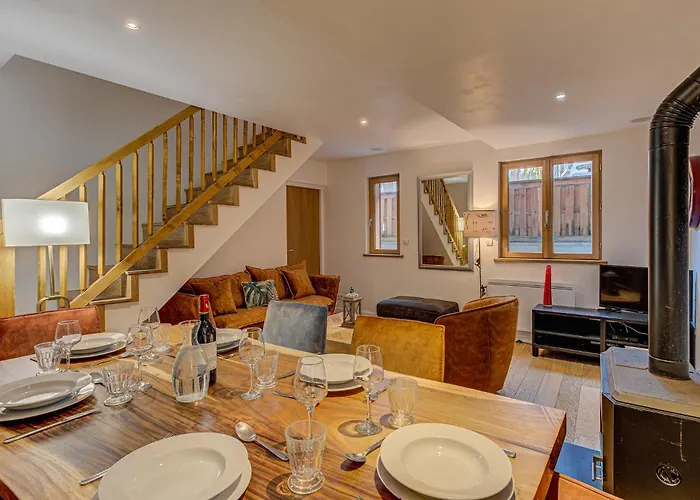 Biolay - Alpes Travel - - Sleeps 6 Apartment *