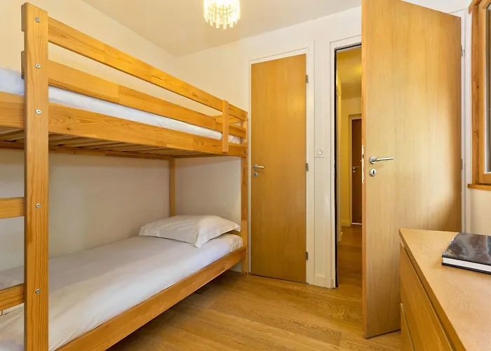 Apartment Biolay, Alpes Agency, Central Chamonix, Sleeps 6 Апартаменты Шамони