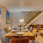 Apartment Biolay, Alpes Agency, Central Chamonix, Sleeps 6 * Chamonix