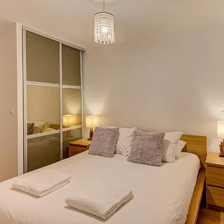 Apartment Biolay, Alpes Agency, Central Chamonix, Sleeps 6 Apartment
